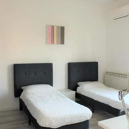 2Bedrooms 4Beds Minimum 3 Days -Thetechflat- Red Metro Sesto Marelli San Babila Duomo Fiera - For Professionals And Remote Workers 32Inch Monitor And Desks - No City Tax Requird -Dishwasher Sesto San Giovanni Exterior foto