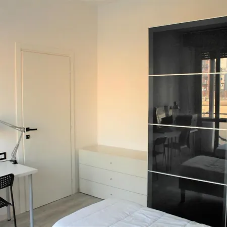 2Bedrooms 4Beds Minimum 3 Days -Thetechflat- Red Metro Sesto Marelli San Babila Duomo Fiera - For Professionals And Remote Workers 32Inch Monitor And Desks - No City Tax Requird -Dishwasher Sesto San Giovanni Exterior foto